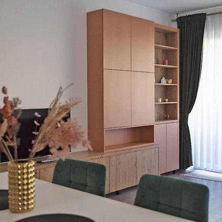 Eliza'S Apartment By Oasis Homes ออราแด ภายนอก รูปภาพ