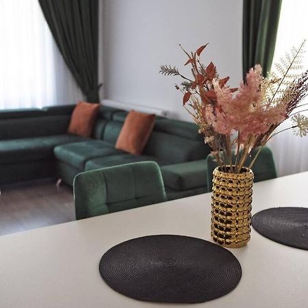 Eliza'S Apartment By Oasis Homes ออราแด ภายนอก รูปภาพ