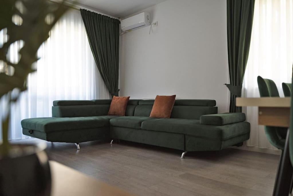 Eliza'S Apartment By Oasis Homes ออราแด ภายนอก รูปภาพ
