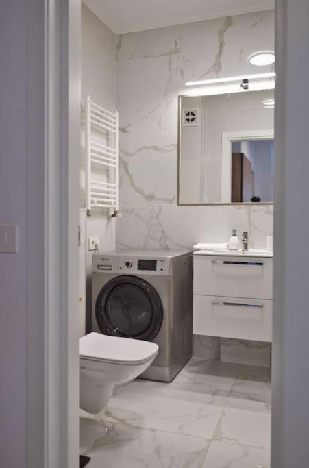 Eliza'S Apartment By Oasis Homes ออราแด ภายนอก รูปภาพ