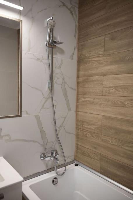 Eliza'S Apartment By Oasis Homes ออราแด ภายนอก รูปภาพ