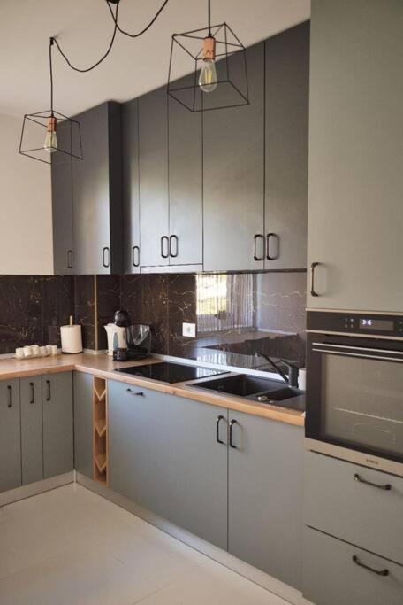 Eliza'S Apartment By Oasis Homes ออราแด ภายนอก รูปภาพ